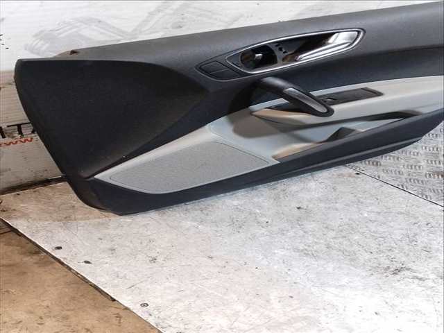 Foto 3ª: Tapizados Cartoneras Audi A1 AMBITION 105CV 77KW [CAY] (2012)