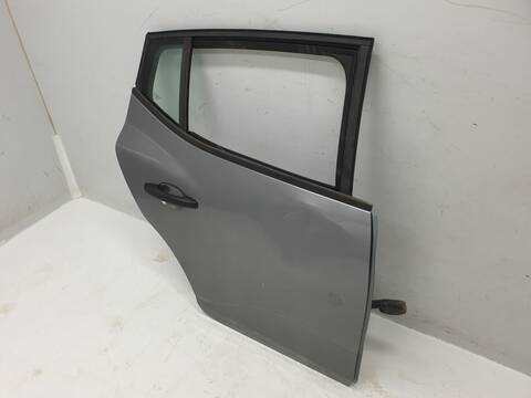 Foto 3ª: Puerta Trasera Derecha Dacia Sandero STEPWAY ESSENTIAL (2022)