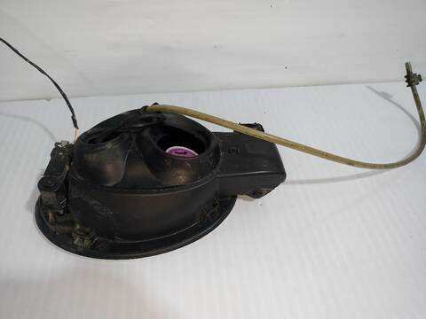 Foto 2ª: Tapa Exterior Combustible Jaguar E Pace 2.0 D150 AWD 150CV X540) [204DTD(AJ20D4) 204DTF(AJ20D4)] (2017)