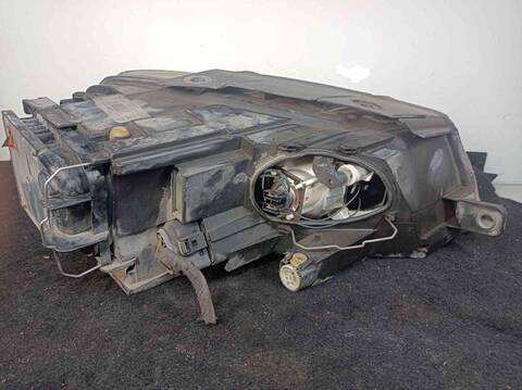 Foto 3ª: Faro Izquierdo Volkswagen Passat TRENDLINE 140CV 103KW (2005)