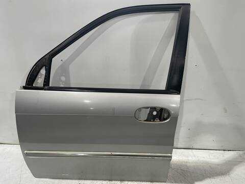 Foto 2ª: Puerta Delantera Izquierda Kia Carnival 2.9 CRDI LX 144CV 106KW [J3] (2004)