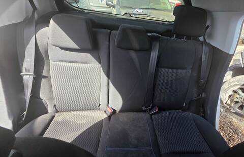 Asientos Traseros Peugeot 208 STYLE 82CV 60KW