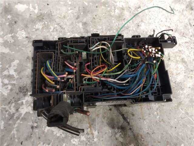 Foto 2ª: Caja Reles Fusibles Mazda 6 2.0 DI [(High Power)]