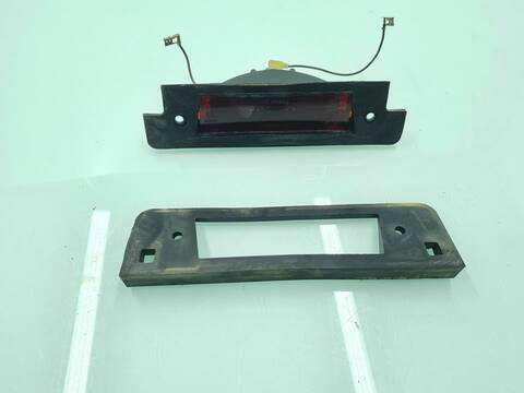 Piloto Trasero Central Land Rover Defender 2.4 TD4 122CV 90KW