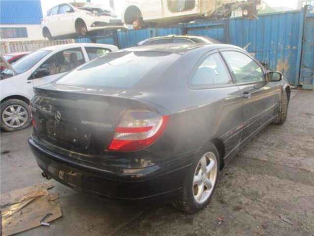 Foto 2ª: Paragolpes Delantero Mercedes Clase C 160 1.8 C 180 COMPRESSOR (203.746) [1.8 LTR. - 105 KW CAT] [M 271.946]