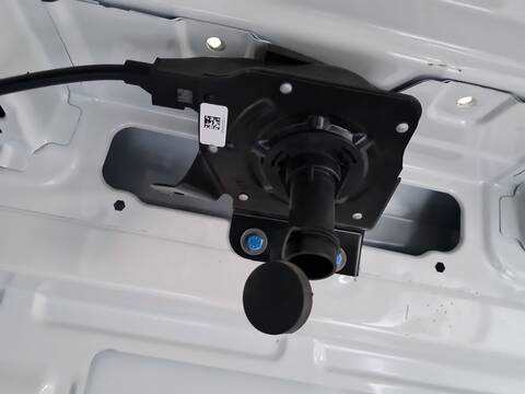 Foto 2ª: Rueda de Repuesto Volkswagen Crafter 2.0 TDI 140CV 103KW FURGONETA [DNAE] (2025)