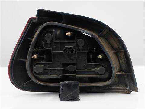 Foto 2ª: Piloto Trasero Derecho Renault Megane 1.9 D RT BERLINA 98CV 72KW I FASE 2 BERLINA BA0) [D/F9Q A7] (2000)