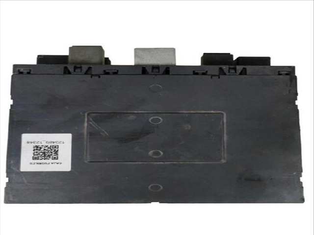 Foto 1ª: Caja Reles Fusibles Volkswagen Passat 2.0 TDI 16V (2005)