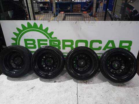 Foto 3ª: Juego LLantas Ford Focus TREND 101CV [FFDA] (1998)