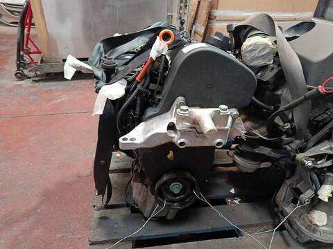 Foto 3ª: Motor Completo Volkswagen Golf BCB BERLINA (2003)
