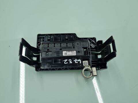 Foto 2ª: Caja Reles Fusibles Seat Arona FR 116CV 85KW [DLAA] (2022)