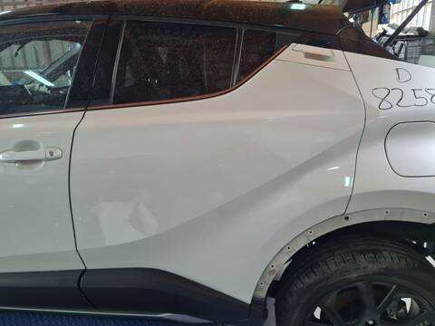 Puerta Trasera Izquierda Toyota CHR HYBRID DYNAMIC PLUS 122CV