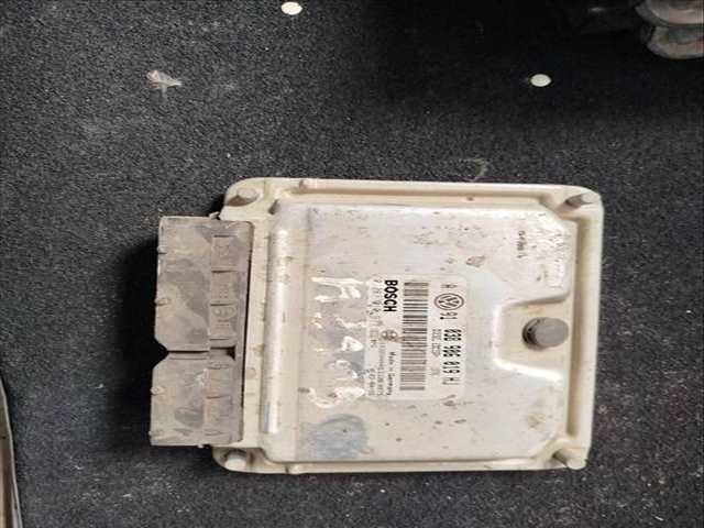 Foto 1ª: Centralita Motor ECU Volkswagen Golf BERLINA (2001)