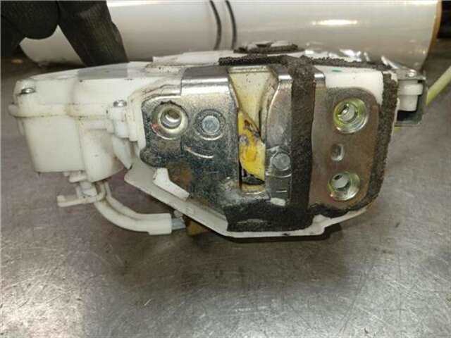 Foto 3ª: Cerradura Puerta Delantera Derecha Honda Crv 2.2 CTDI (RD8)(2002 _) [N22A2]