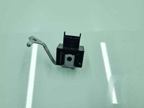 Foto 3ª: Caja Reles Fusibles Toyota Land Cruiser LIFE 173CV 127KW [1KDFTV] (2010)