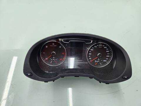 Foto 1ª: Cuadro de Instrumentos Audi Q3 ATTRACTION QUATTRO 150CV 110KW [CUVC] (2015)