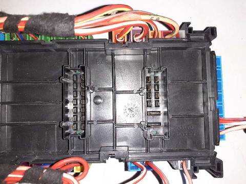 Foto 3ª: Caja Reles Fusibles Mercedes Vito 2.1 CDI CAT 136CV 100KW (2014)