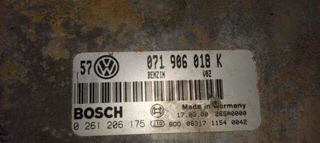 Foto 1ª: Centralita Motor ECU Seat Toledo 2.3 EXECUTIVE [2.3 LTR. - 110 KW VR5 CAT (AGZ)]