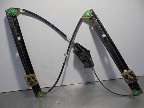 Foto 3ª: Elevalunas Eléctrico Delantero Derecho Audi A4 BASICO AVANT 143CV 105KW [CAG] (2008)