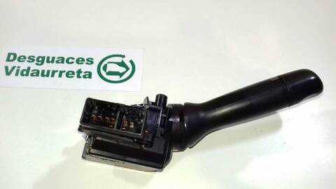 Foto 2ª: Mando Multifuncion Toyota Yaris BASICO 87CV 64KW [2SZ] (2007)