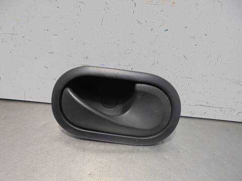 Maneta Interior Delantera Derecha Nissan NV400 2.3 DCI DIESEL CAT 110CV 81KW
