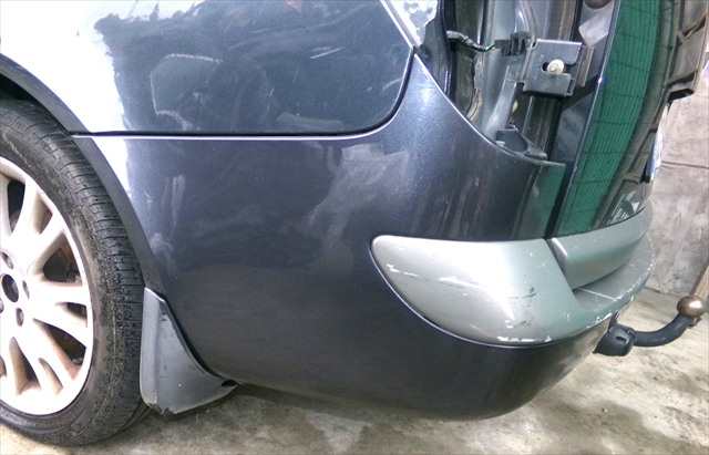 Foto 3ª: Paragolpes Trasero Renault Laguna 2.0 G RANCHERA,2001-2007 [F4RJ7] (2004)