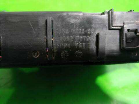 Foto 2ª: Caja Reles Fusibles Nissan Juke ACENTA AUT. 117CV [HR16DE] (2010)