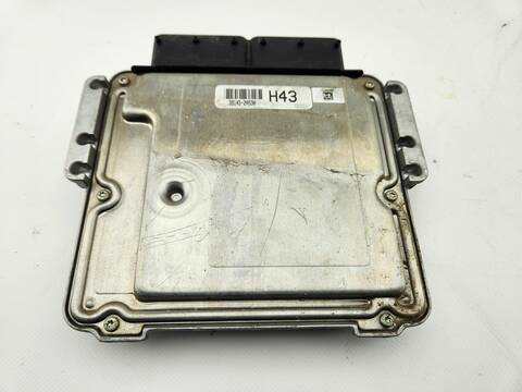Foto 3ª: Centralita Motor ECU Hyundai i40 STYLE 141CV 104KW [D4FD] (2015)