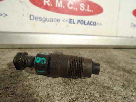 Foto 1ª: Inyectores Mitsubishi Montero 2.8 TD 125CV 92KW [4M40] (1999)