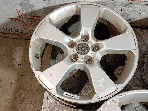 Foto 3ª: Juego LLantas Opel Antara COSMO 4X4 150CV 110KW [Z20S] (2008)