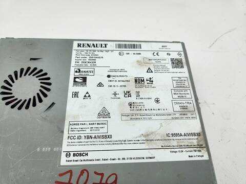 Foto 2ª: Sistema Audio Radio CD Renault Clio EQUILIBRE 100CV 74KW [K9K876] (2023)