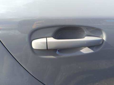 Maneta Exterior Trasera Derecha Toyota Avensis BUSINESS ADVANCE 143CV 105KW