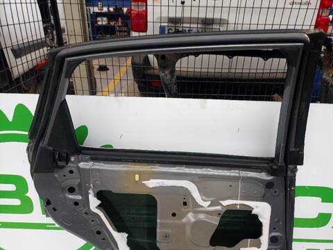 Foto 2ª: Puerta Trasera Izquierda Nissan Qashqai 1.3 DIG-T 140CV [HR13DDT] (2013)