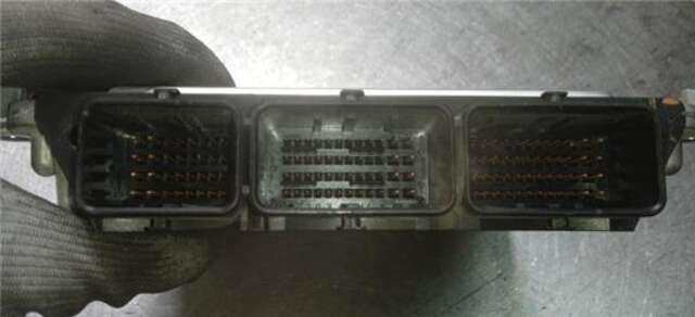 Foto 3ª: Centralita Motor ECU Renault Laguna 2.0 AUTHENTIQUE [2.0 LTR. - 96 KW DCI DIESEL CAT] [M9RG742]