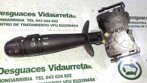 Foto 1ª: Mando Luces Renault Twingo AUTHENTIQUE 76CV 56KW (2008)