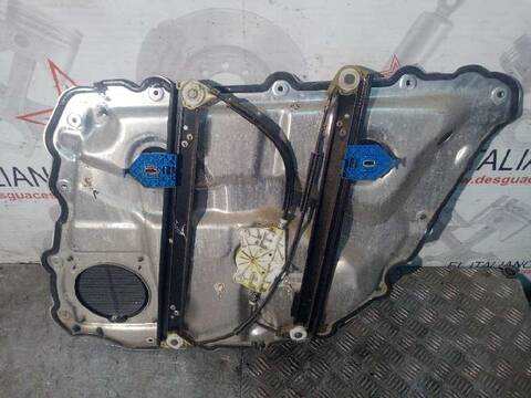 Foto 4ª: Elevalunas Manual Trasero Izquierdo Audi A8 4.2 QUATTRO 335CV 246KW [BFM] (2003)