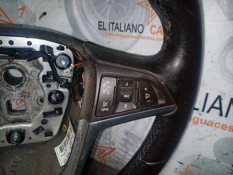 Foto 3ª: Volante Opel Insignia EDITION BERLINA 131CV 96KW [A20DTH] (2008)