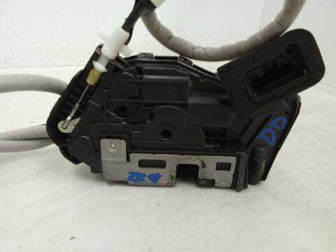 Foto 3ª: Cerradura Puerta Delantera Derecha Volkswagen Golf 2.0 TDI 116CV 85KW [DSUD,DXRC,DTRB,DTRD] (2022)