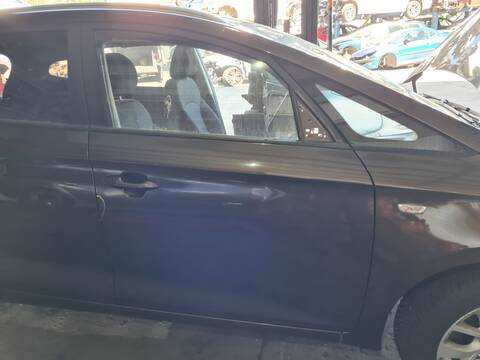 Puerta Delantera Derecha Kia Carens BASIC 135CV 99KW