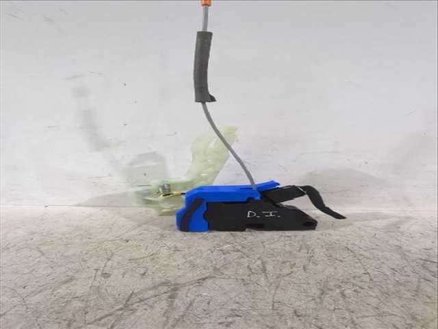 Foto 3ª: Cerradura Puerta Delantera Izquierda Hyundai i20 1.0 T-GDI 101CV [G3LE] (2020)