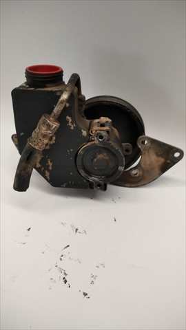 Bomba de Direccion Jeep Cherokee 2.5 GASOLINA