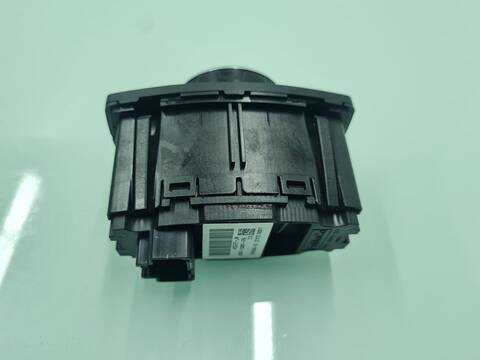 Foto 2ª: Mando Luces Ford Ranger DOBLE CABINA 4X4 XLT LIMITED 170CV 125KW [BC2X] (2022)