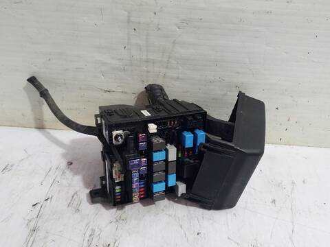 Foto 2ª: Caja Reles Fusibles Hyundai ix35 2.0 CRDI 4WD 136CV [D4HA] (2009)