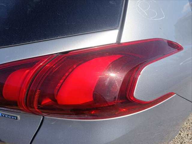 Piloto Trasero Derecho Peugeot 2008 SIGNATURE 82CV 60KW
