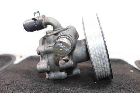Foto 2ª: Bomba de Direccion Volkswagen Golf HIGHLINE BERLINA (1999)