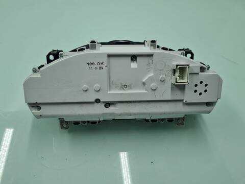 Foto 3ª: Cuadro de Instrumentos Volvo V40 MOMENTUM 114CV 84KW [D4162T] (2015)