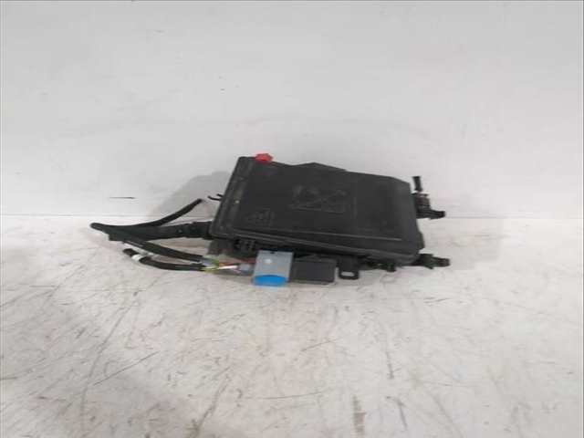 Foto 2ª: Caja Reles Fusibles Peugeot Rifter 1.5 BLUEHDI 100 102CV [YHT (DV5RCF) YHY (DV5RD)] (2018)