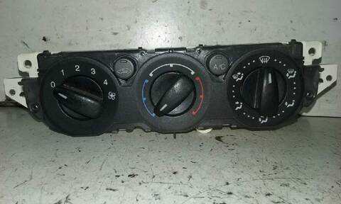 Foto 1ª: Mando Calefacción A. A. Ford C Max 1.6 16V CAT 100CV 74KW FOCUS CAP) [HWDA] (2005)