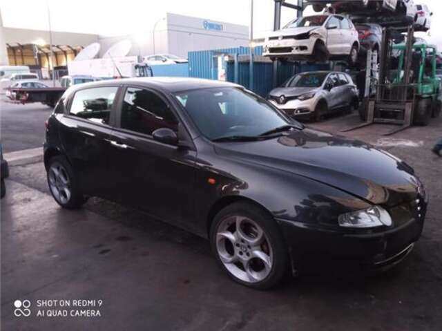 Foto 2ª: Piloto Portón Derecho Alfa Romeo 147 1.9 JTD 16V DISTINCTIVE [1.9 LTR. - 103 KW JTD 16V CAT] [192 A5.000]