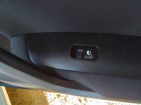 Botonera Elevalunas Kia Ceed BUSINESS 116CV 85KW